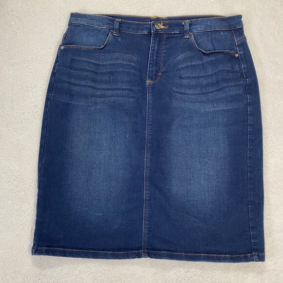 Lee Dresses & Skirts - Lee Womens Relaxed Fit Denim Skirt Medium Wash Size 14